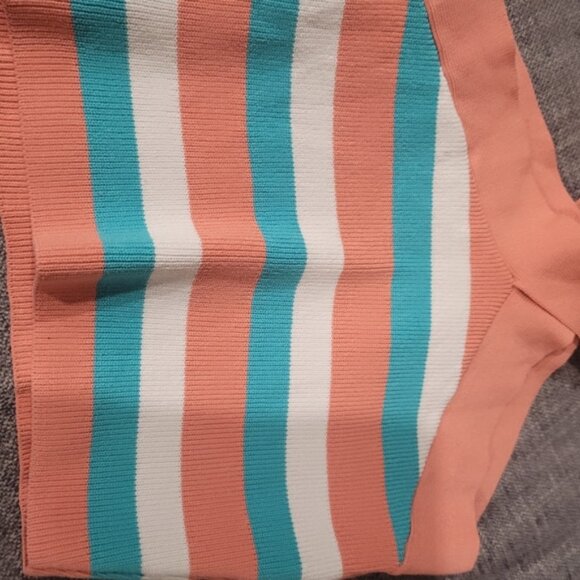 Babaton Sculpt Striped Halter Top - Picture 5 of 8